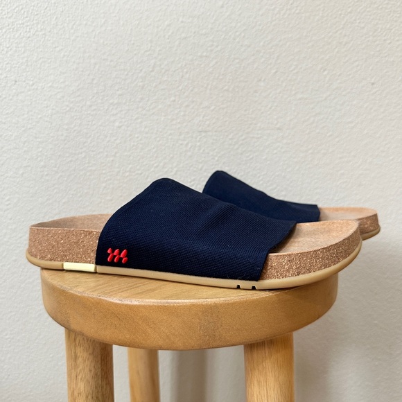 MESSAGE SHAW SLIDES - A HUG FOR YOUR FEET - Picture 2 of 6